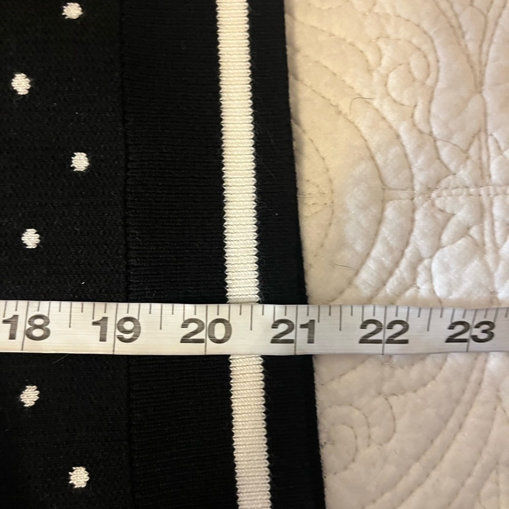 Adrianna Papell Black with White Polka Dot Short sleeve Sweater, size Large - Picture 6 of 6